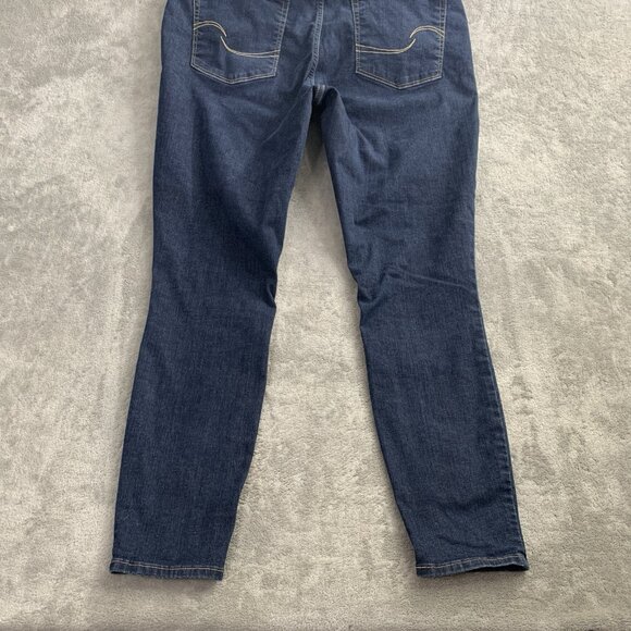 Signature Gold Levi Strauss Jeans Womens 33 Totally Shaping Pull On Skinny Denim - Picture 14 of 15